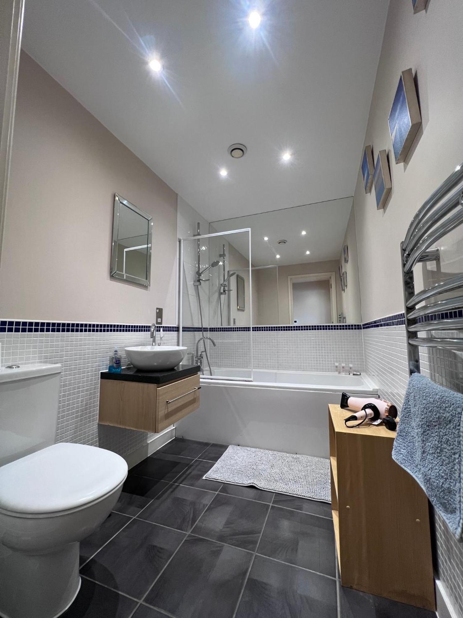 Great City Centre Getaway Apartment 2 Bed Near The Beach And Shopping Area Swansea Exteriör bild