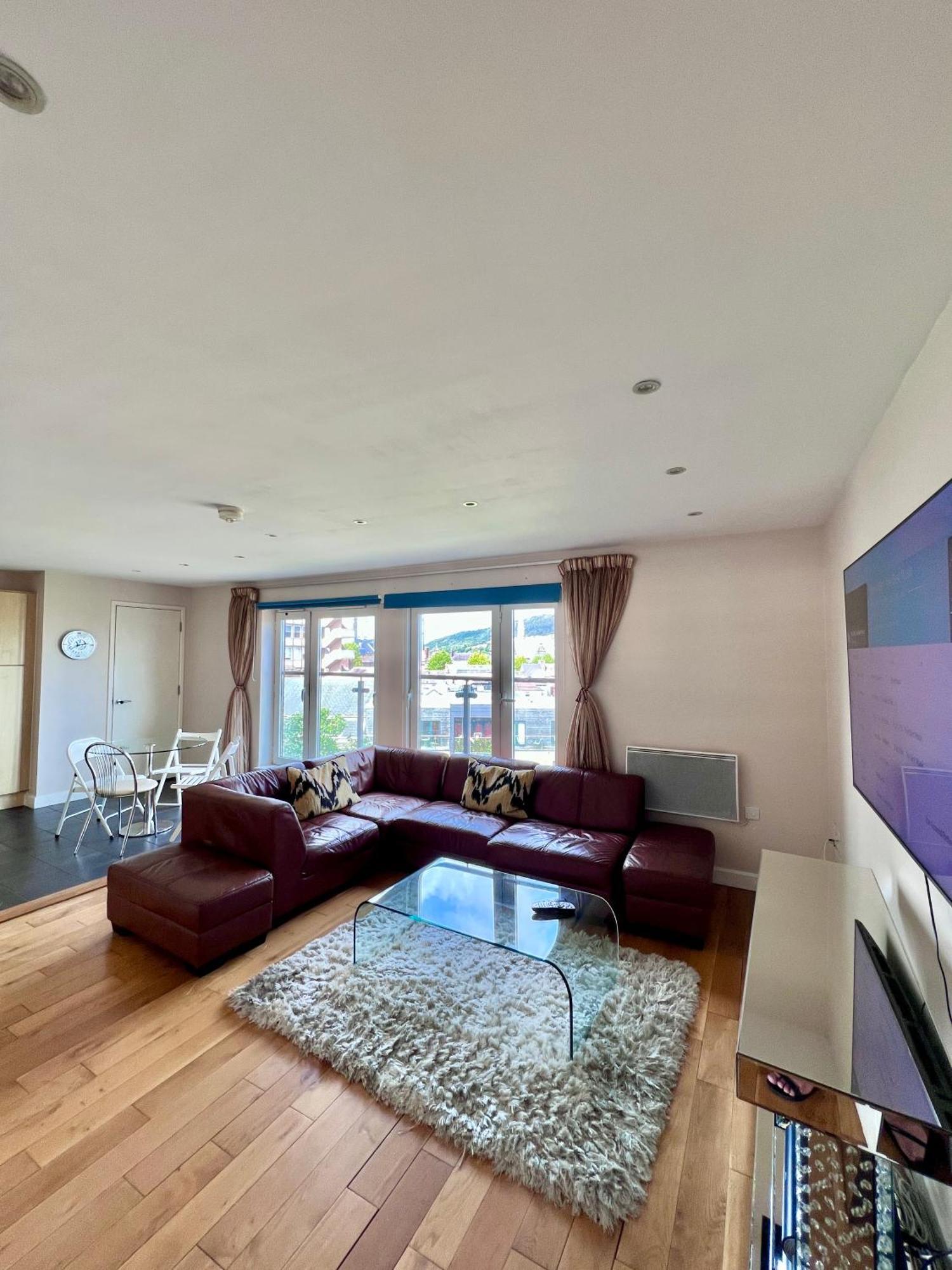Great City Centre Getaway Apartment 2 Bed Near The Beach And Shopping Area Swansea Exteriör bild