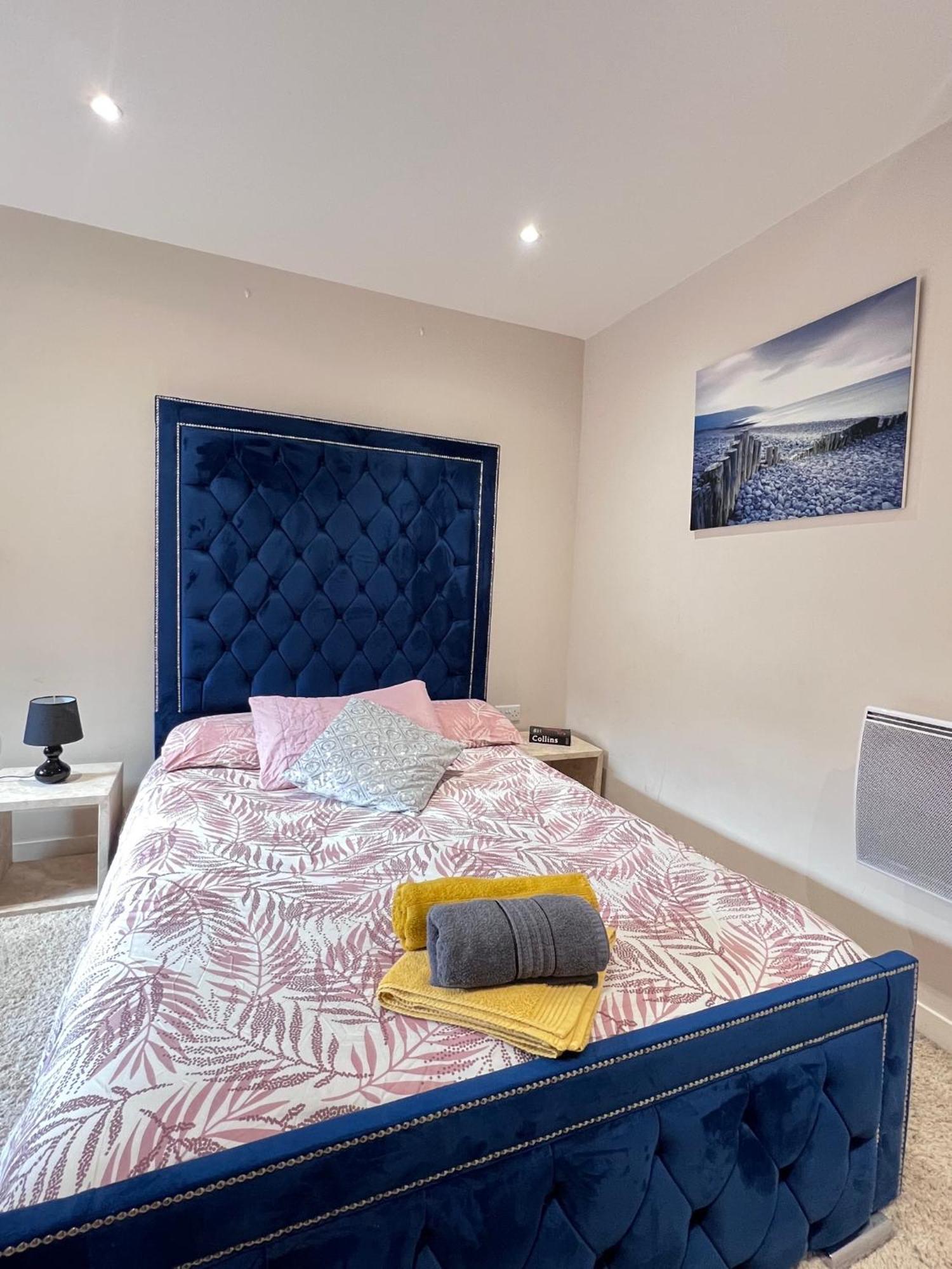 Great City Centre Getaway Apartment 2 Bed Near The Beach And Shopping Area Swansea Exteriör bild